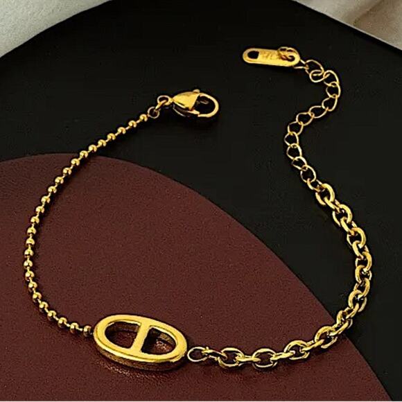 Gold Pignose Chain Link Bracelet - Picture 1 of 3